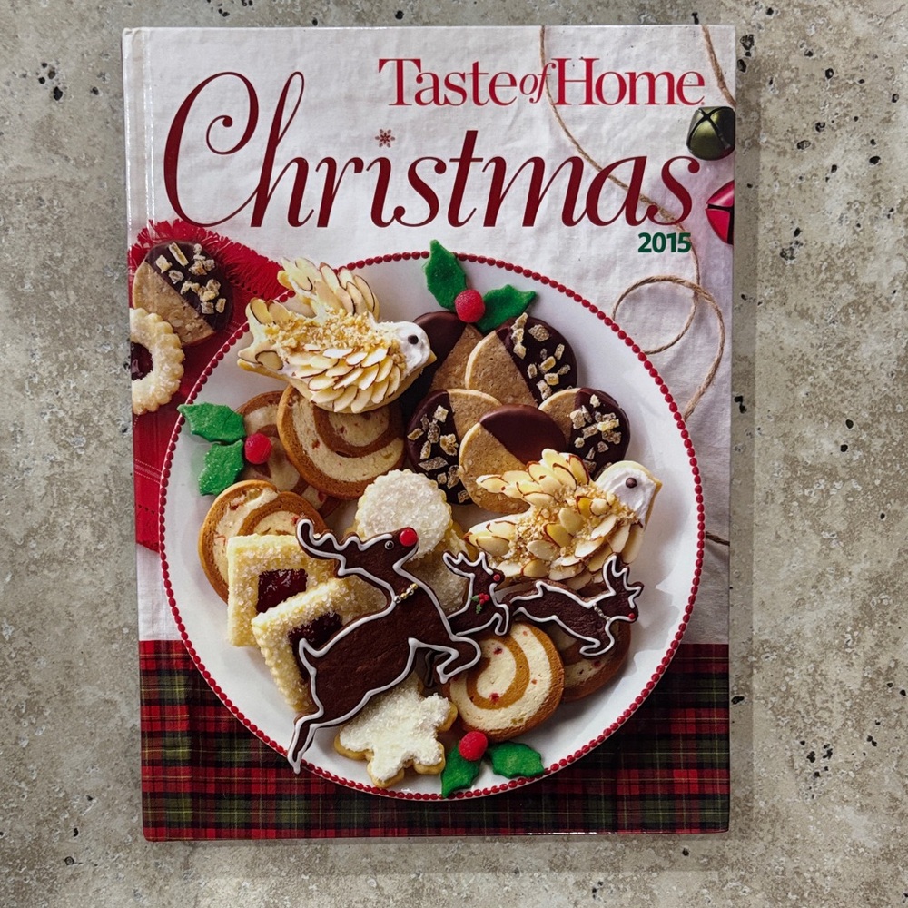 Taste of Home Christmas Cookbook - Red and Green Festive Cover